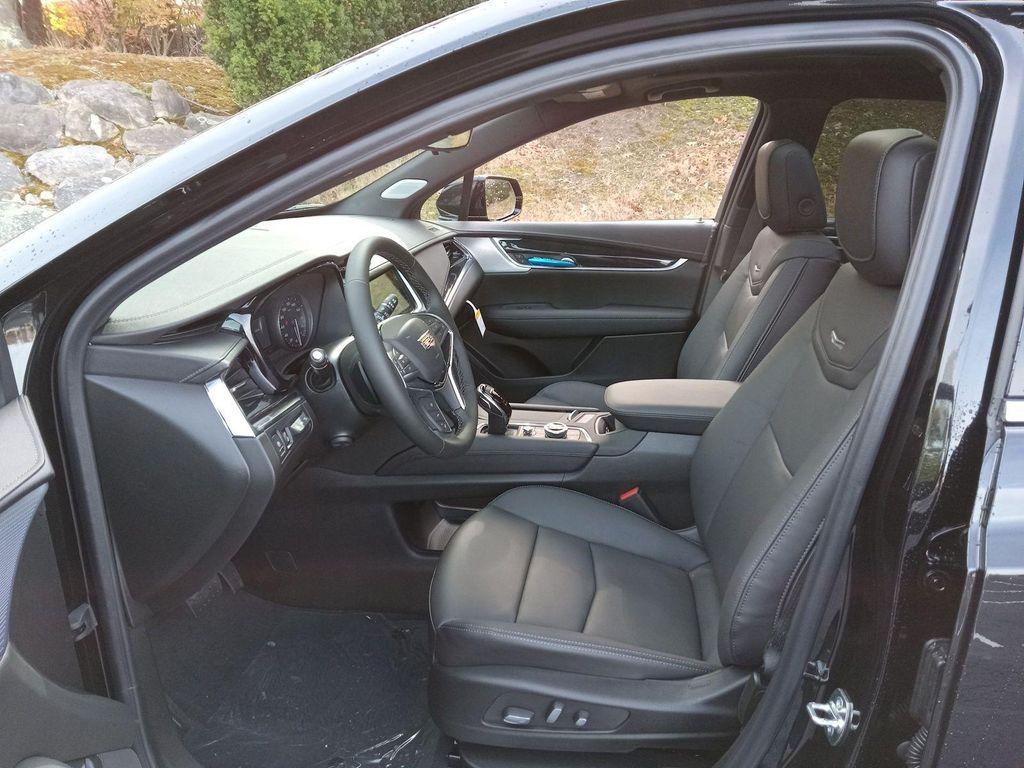 new 2026 Cadillac XT5 car, priced at $59,095