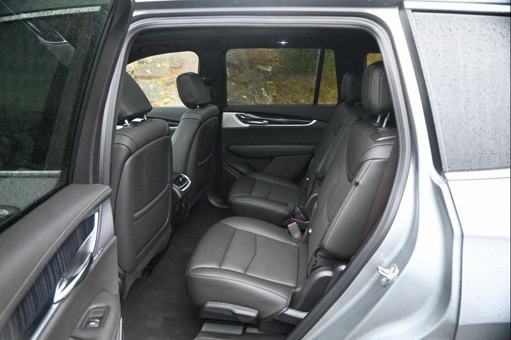 new 2024 Cadillac XT6 car, priced at $59,575