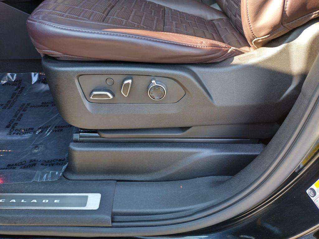 used 2023 Cadillac Escalade ESV car, priced at $79,888