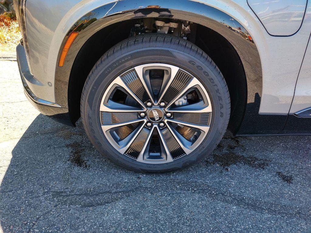 new 2026 Cadillac VISTIQ car, priced at $80,990