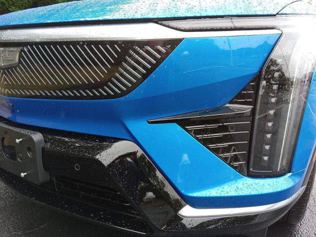 new 2025 Cadillac OPTIQ car, priced at $64,464