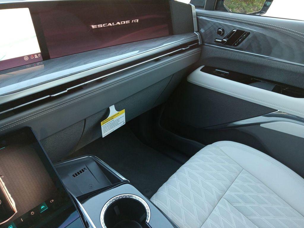 new 2025 Cadillac Escalade IQ car, priced at $138,235