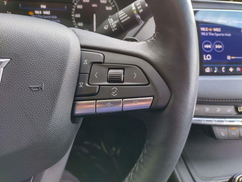 used 2023 Cadillac XT4 car, priced at $30,800
