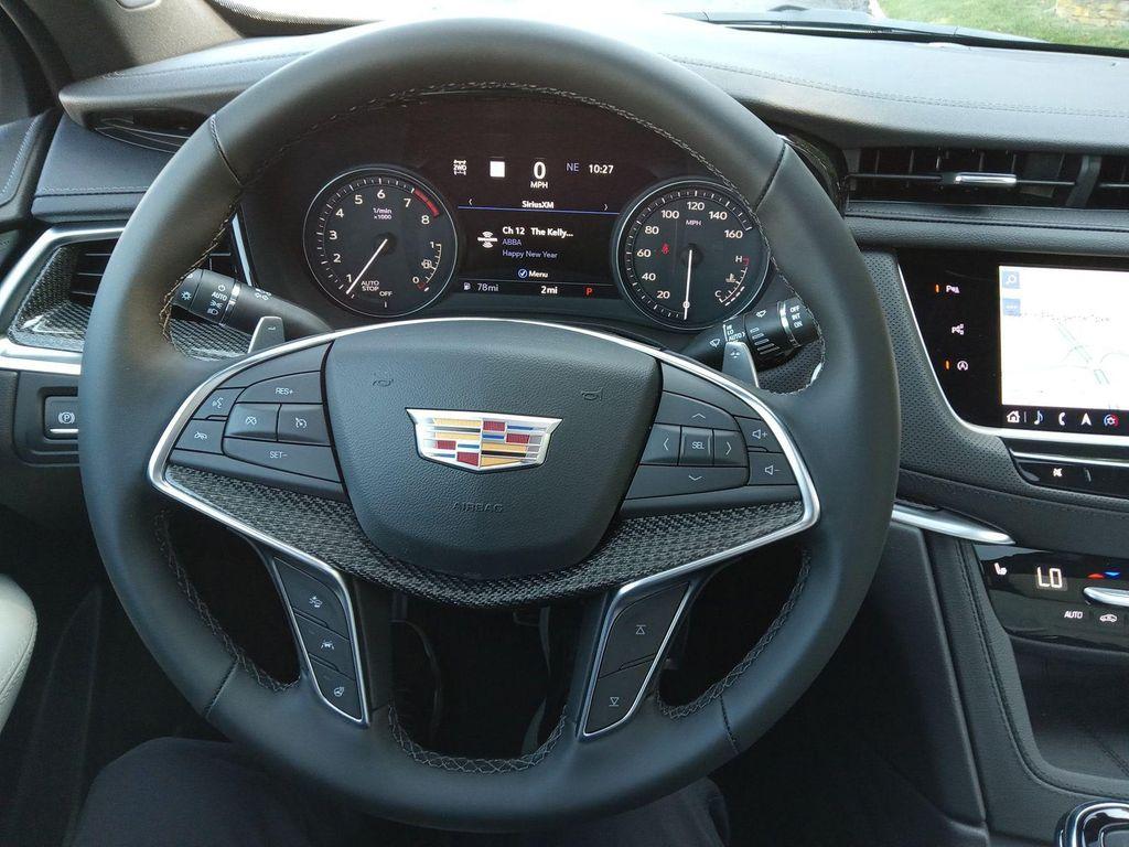 new 2025 Cadillac XT5 car, priced at $62,890