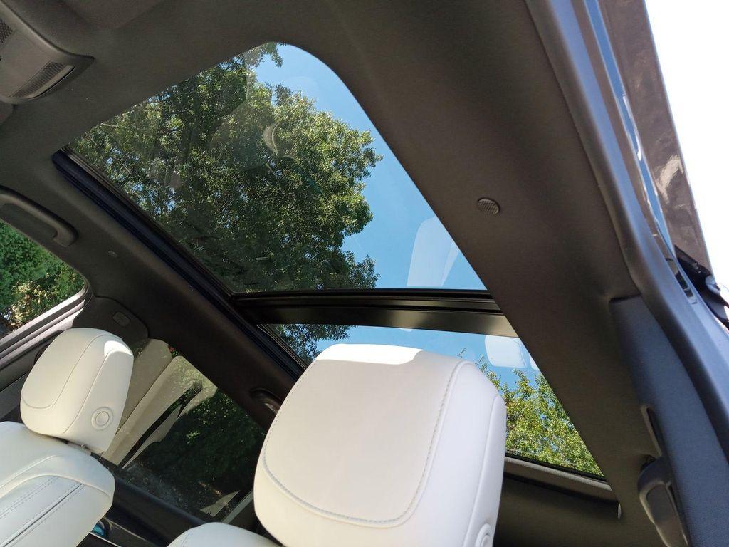 new 2025 Cadillac XT5 car, priced at $62,890