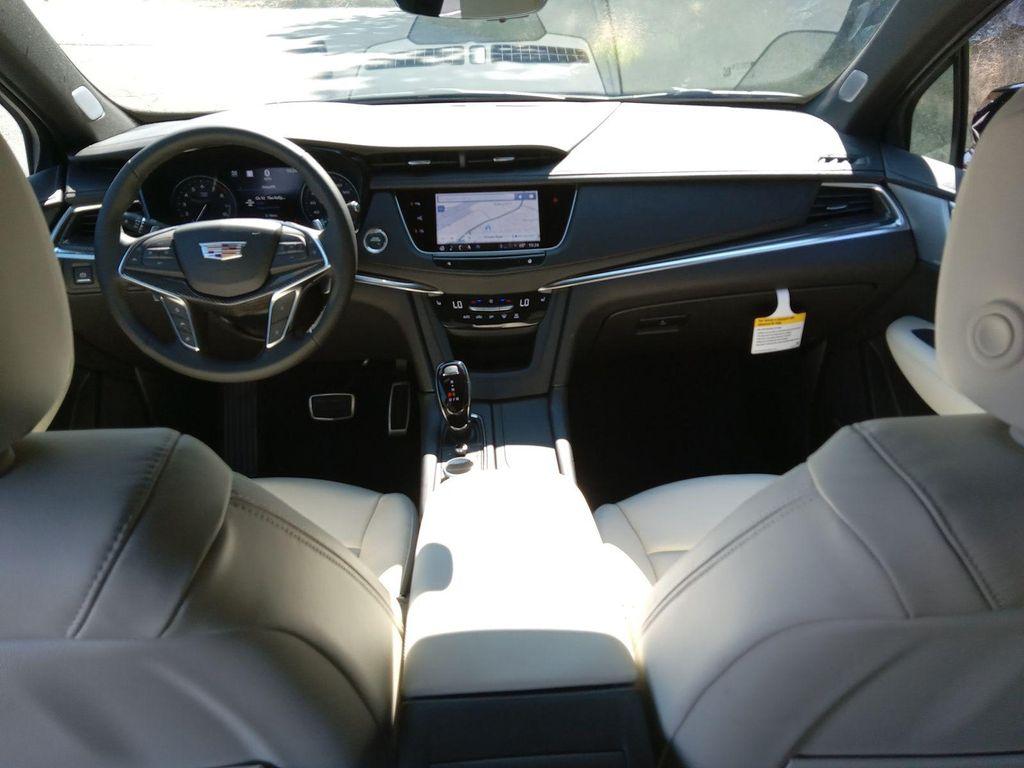 new 2025 Cadillac XT5 car, priced at $62,890