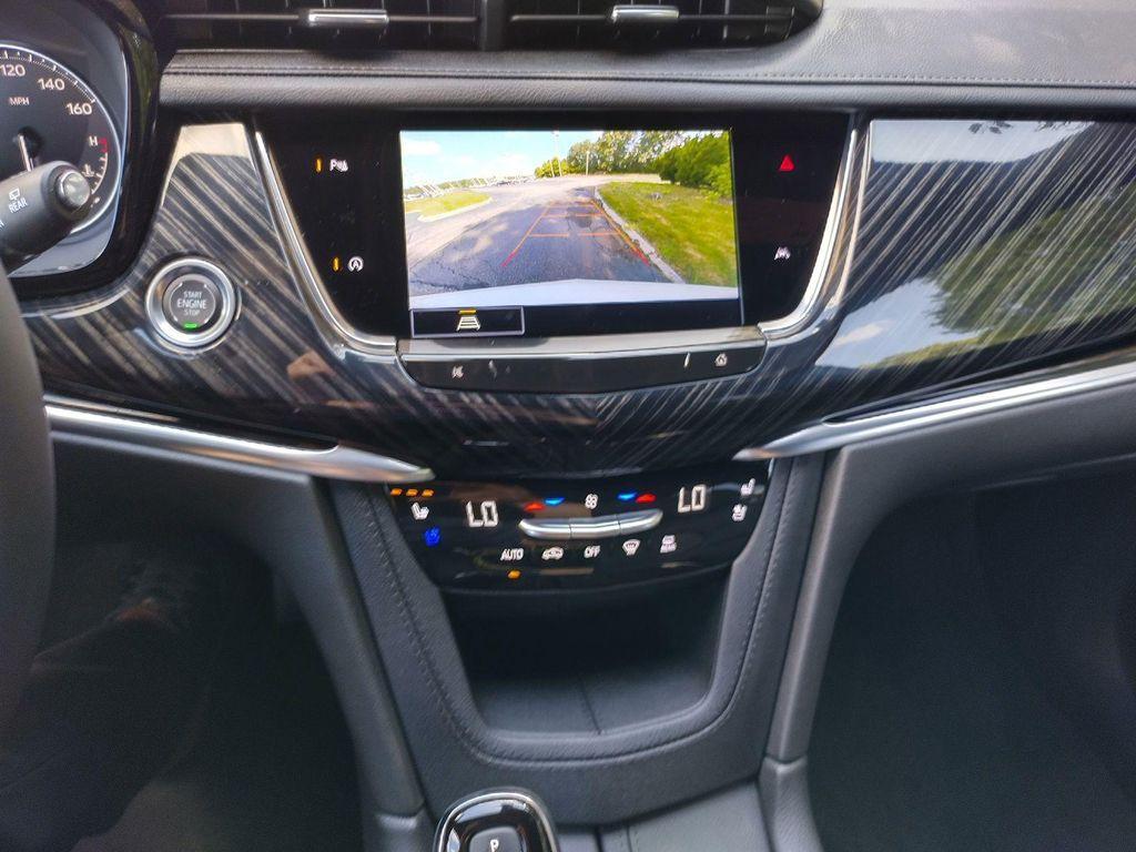 new 2024 Cadillac XT6 car, priced at $60,800