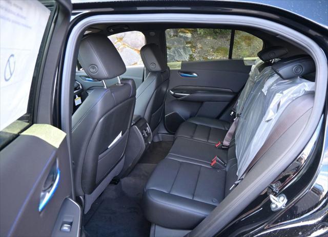 new 2025 Cadillac XT4 car