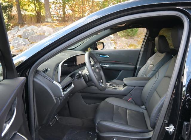 new 2025 Cadillac XT4 car
