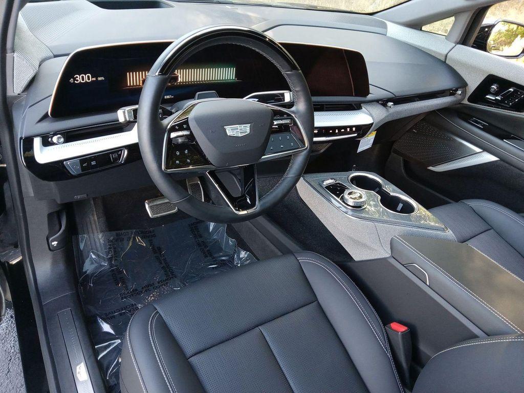 used 2025 Cadillac OPTIQ car, priced at $45,989