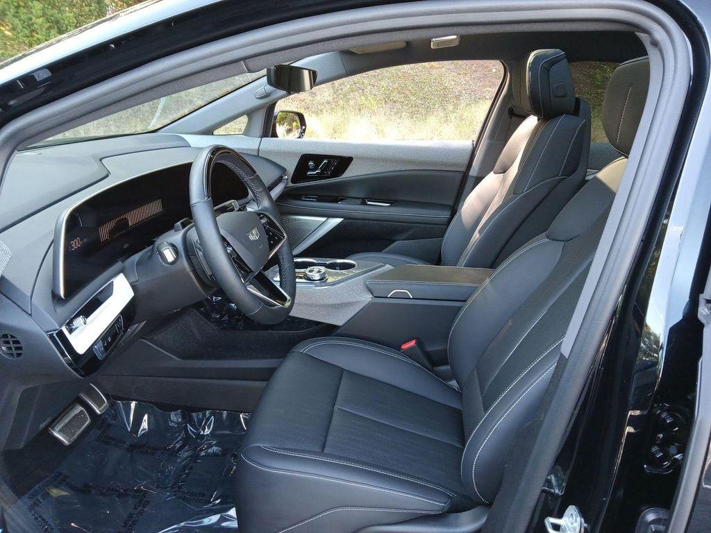 used 2025 Cadillac OPTIQ car, priced at $45,989