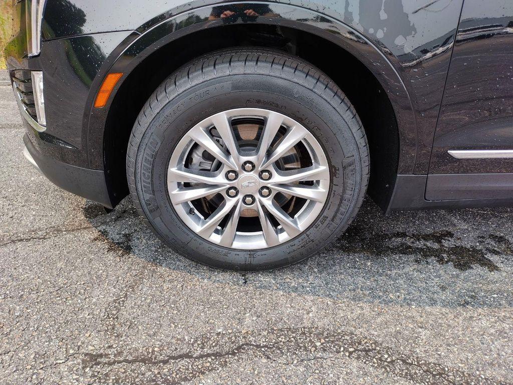used 2022 Cadillac XT5 car, priced at $33,897