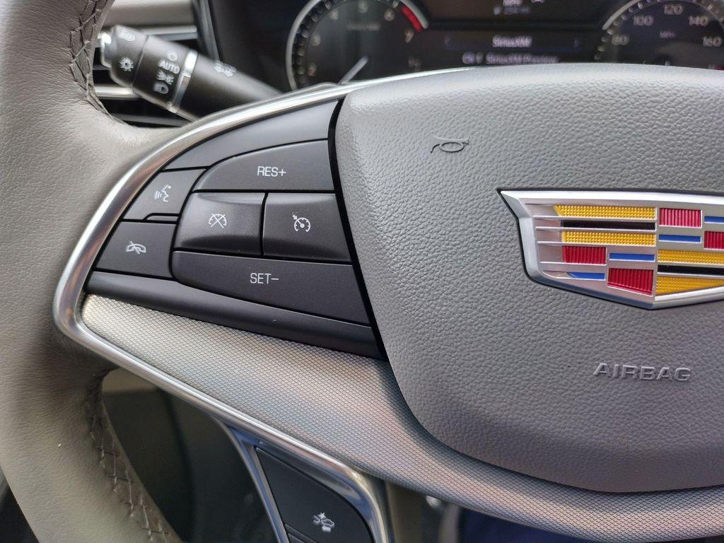 used 2022 Cadillac XT5 car, priced at $33,897