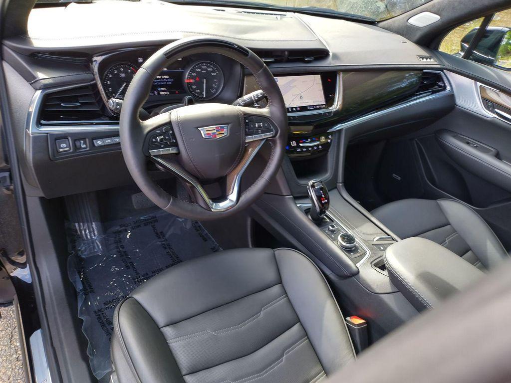 used 2025 Cadillac XT6 car, priced at $56,877