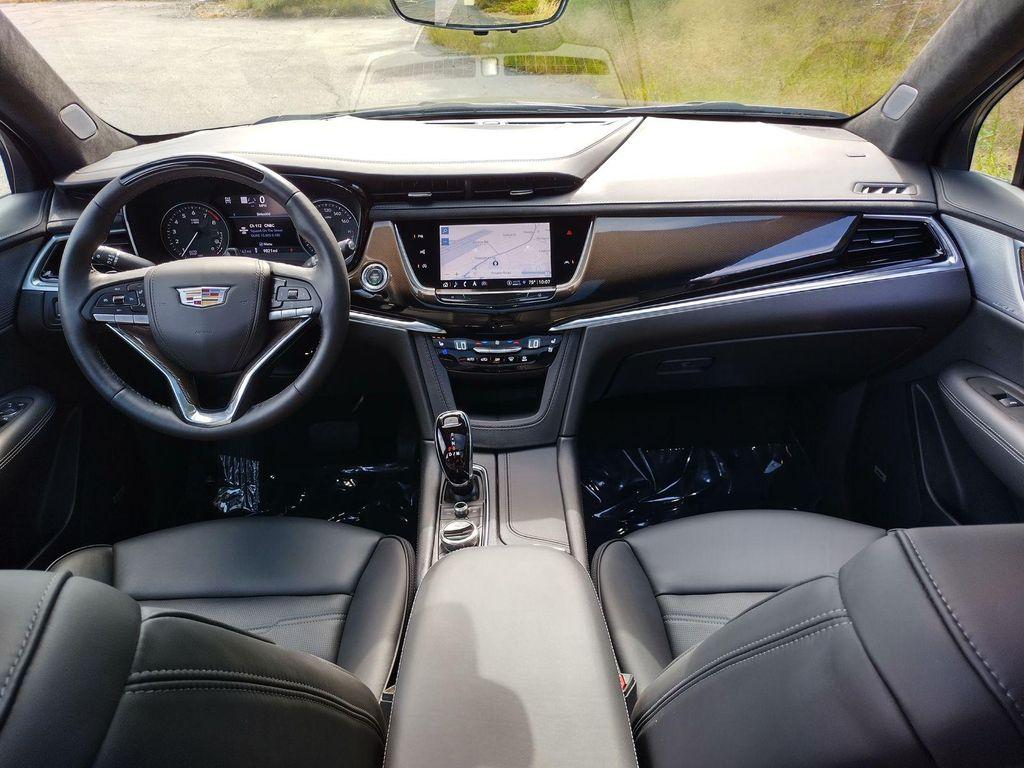 used 2025 Cadillac XT6 car, priced at $56,877