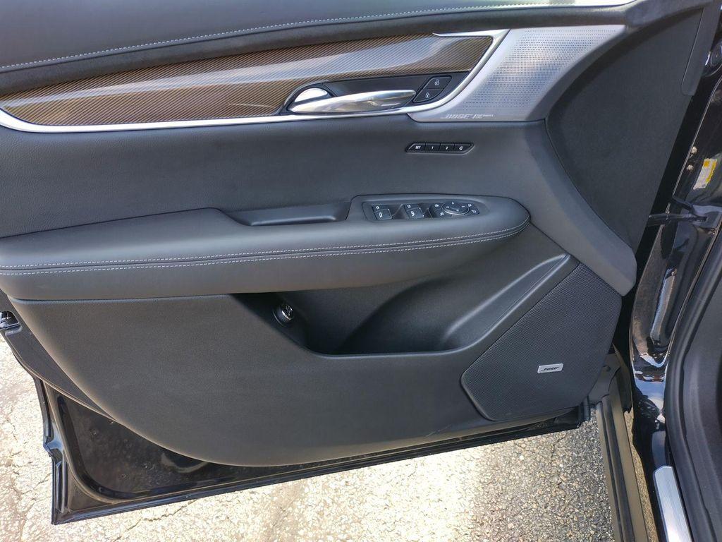 used 2025 Cadillac XT6 car, priced at $56,877