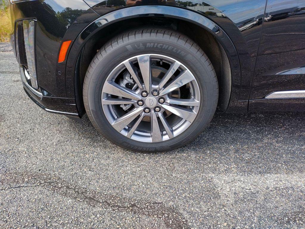 used 2025 Cadillac XT6 car, priced at $56,877