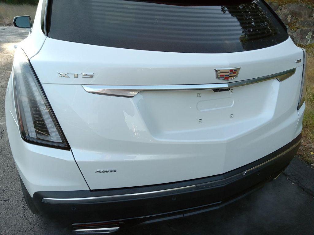 new 2025 Cadillac XT5 car, priced at $64,474
