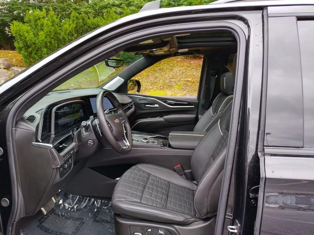 used 2024 Cadillac Escalade car, priced at $139,990