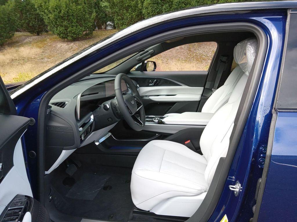 new 2025 Cadillac LYRIQ car, priced at $69,910