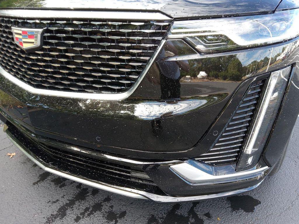 new 2025 Cadillac XT6 car, priced at $53,315