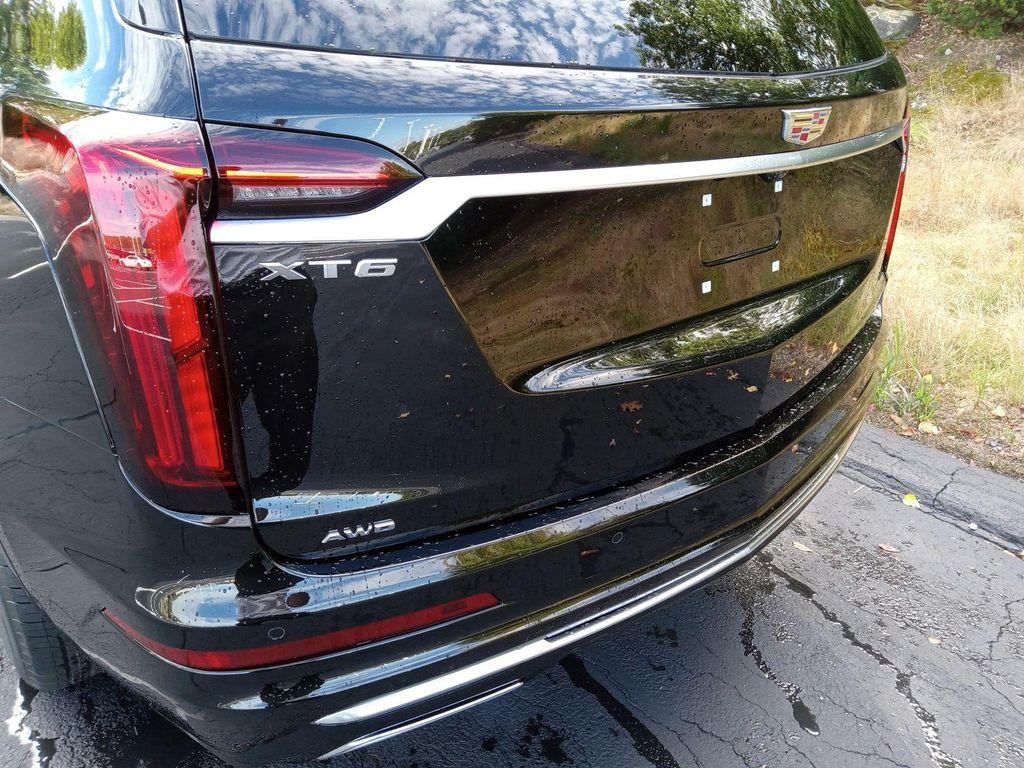 new 2025 Cadillac XT6 car, priced at $53,315