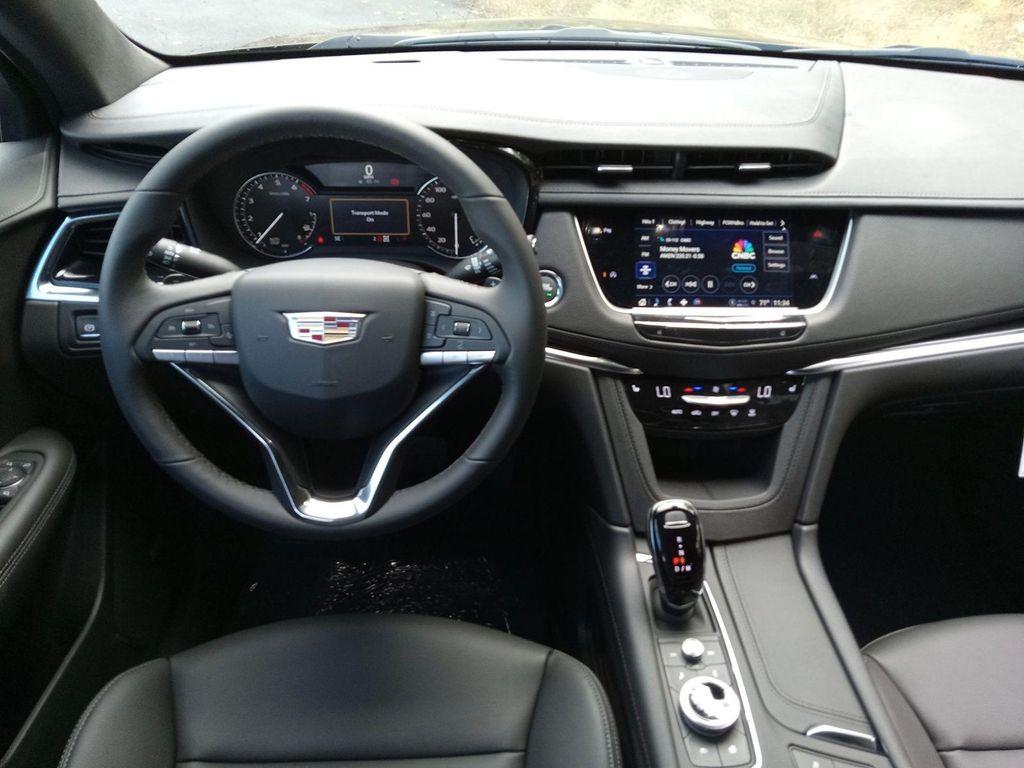 new 2025 Cadillac XT6 car, priced at $53,315