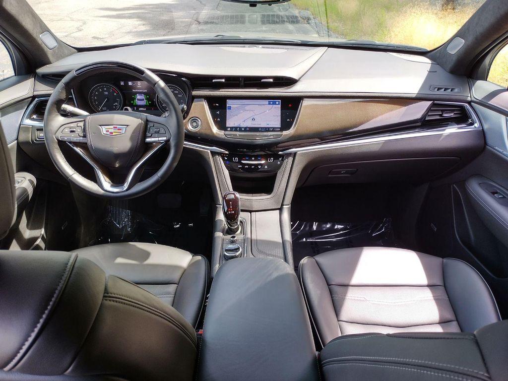 used 2025 Cadillac XT6 car, priced at $56,876