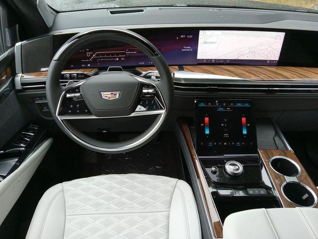 new 2025 Cadillac Escalade ESV car, priced at $138,069