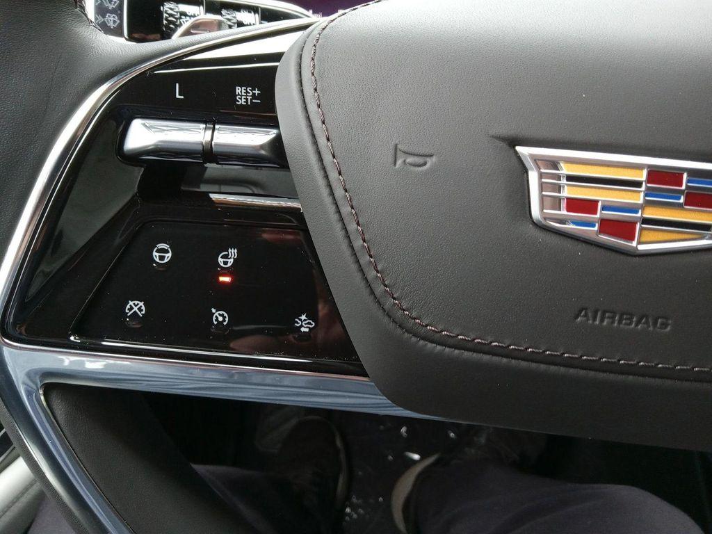 new 2025 Cadillac Escalade ESV car, priced at $138,069