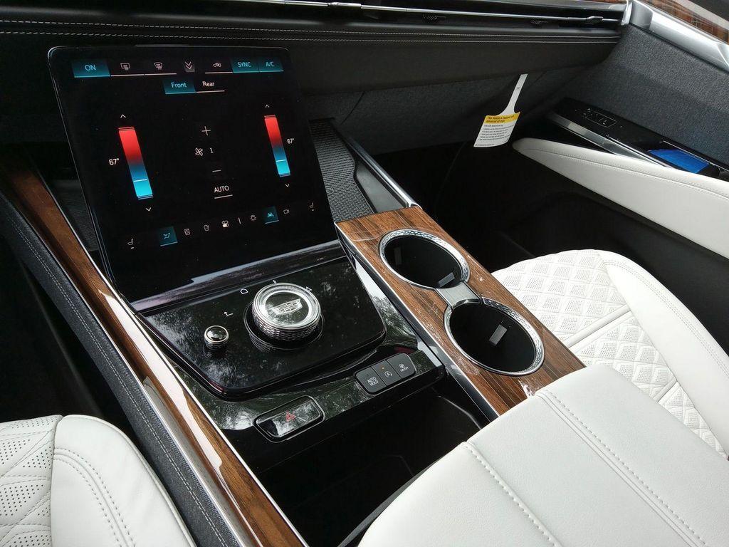 new 2025 Cadillac Escalade ESV car, priced at $138,069