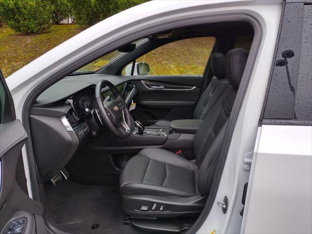used 2022 Cadillac XT6 car, priced at $43,930