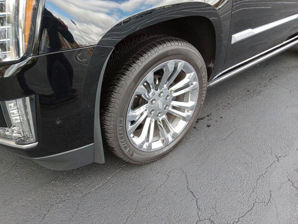 used 2020 Cadillac Escalade ESV car, priced at $48,019