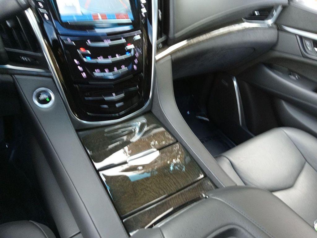 used 2020 Cadillac Escalade ESV car, priced at $48,019