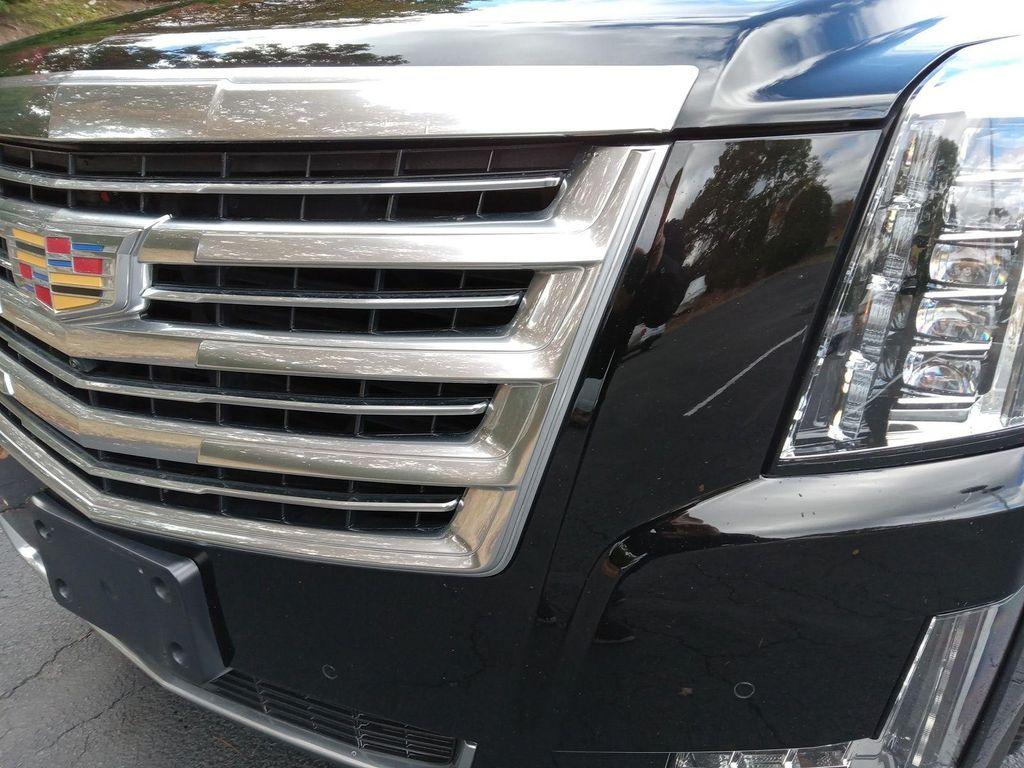 used 2020 Cadillac Escalade ESV car, priced at $48,019