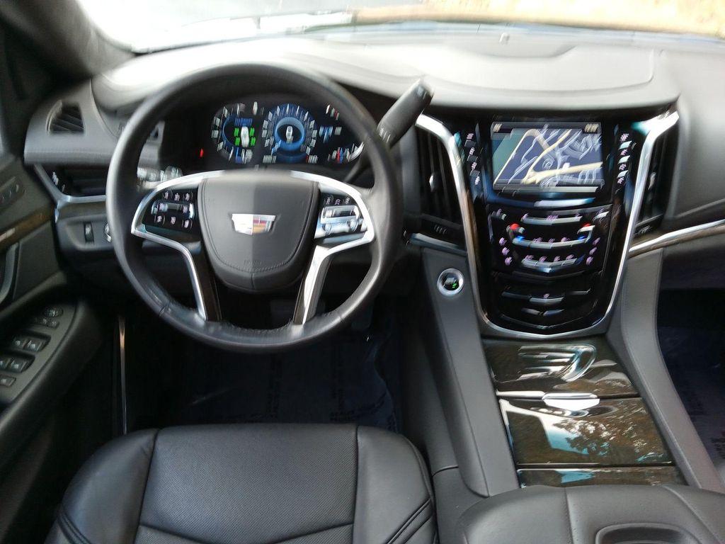 used 2020 Cadillac Escalade ESV car, priced at $48,019