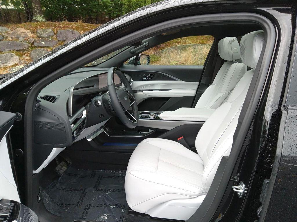used 2025 Cadillac LYRIQ car, priced at $56,951