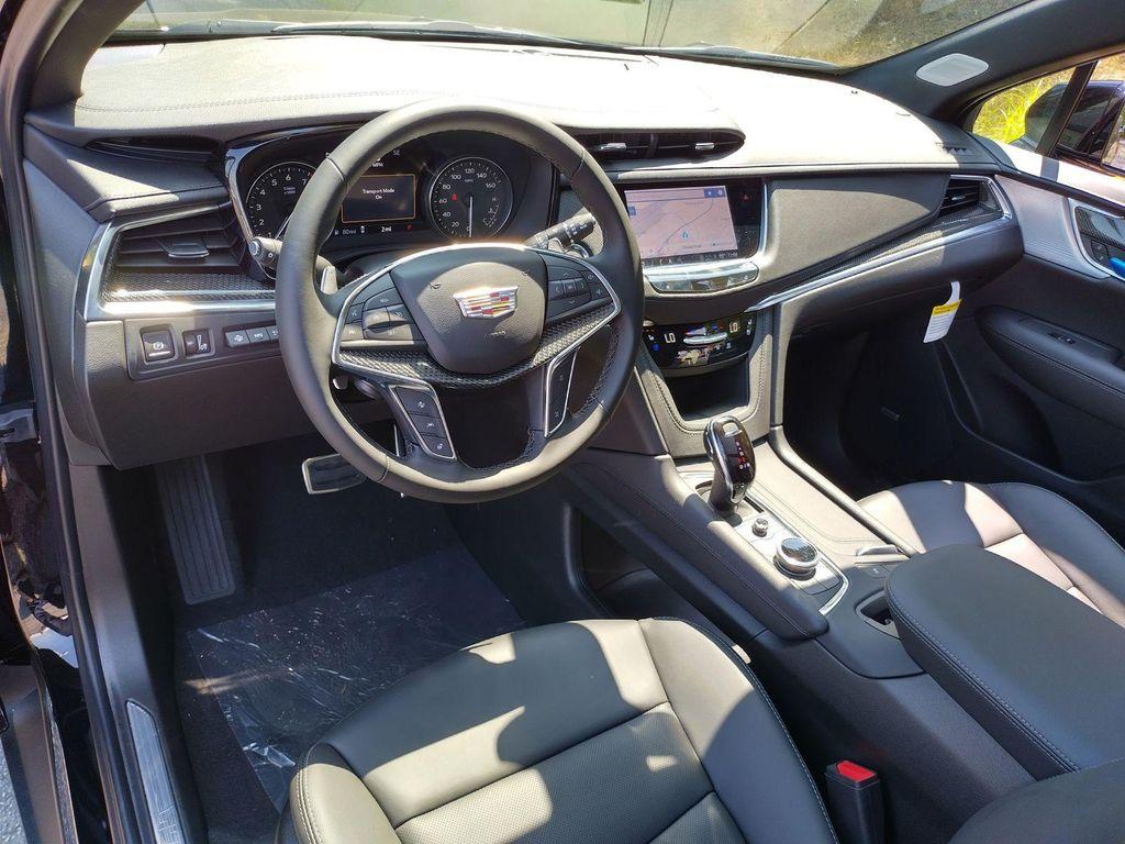 new 2025 Cadillac XT5 car, priced at $69,029