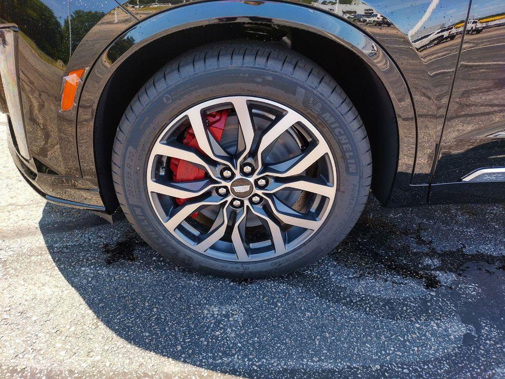 new 2025 Cadillac XT6 car, priced at $66,323