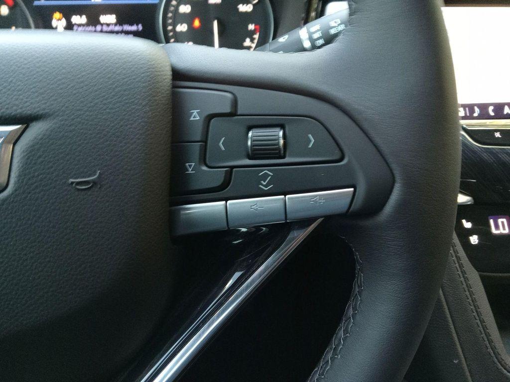 used 2024 Cadillac XT6 car, priced at $49,861