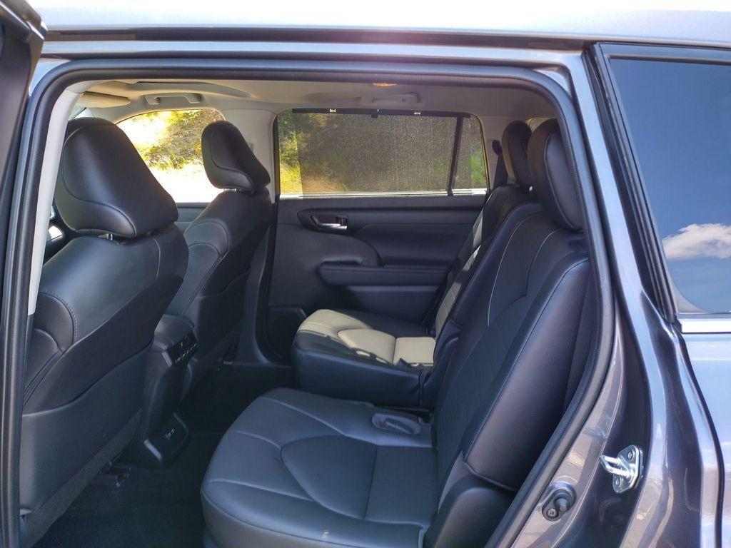 used 2021 Toyota Highlander car, priced at $35,998