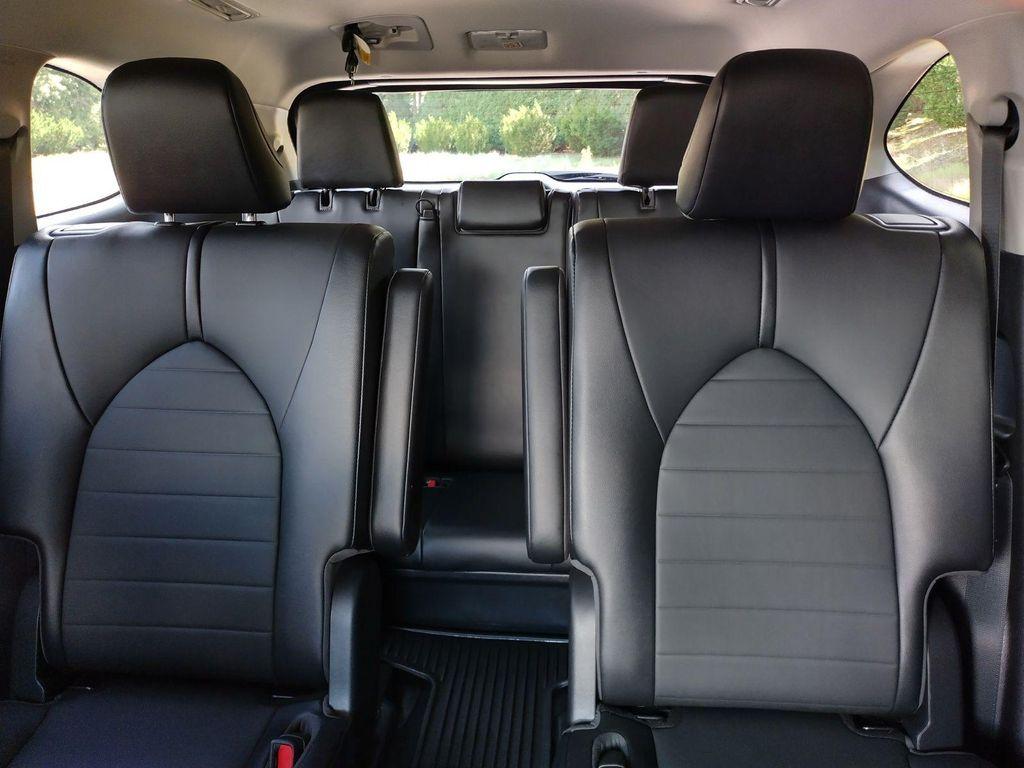 used 2021 Toyota Highlander car, priced at $35,998