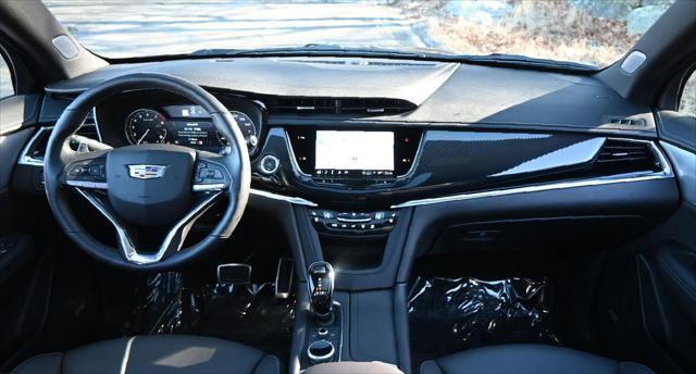 new 2024 Cadillac XT6 car