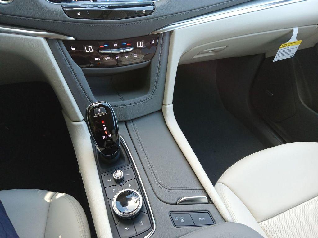 new 2025 Cadillac XT5 car, priced at $57,190