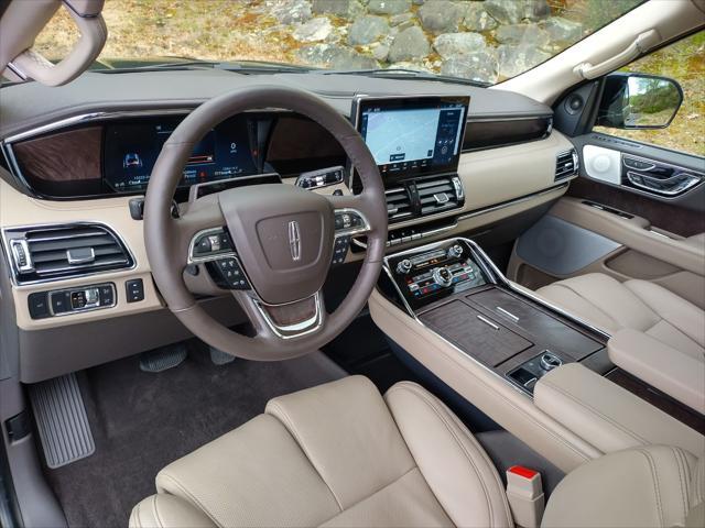 used 2022 Lincoln Navigator car, priced at $65,989