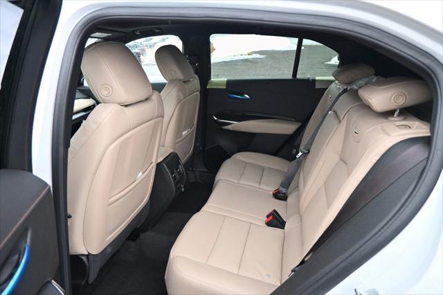 new 2025 Cadillac XT4 car