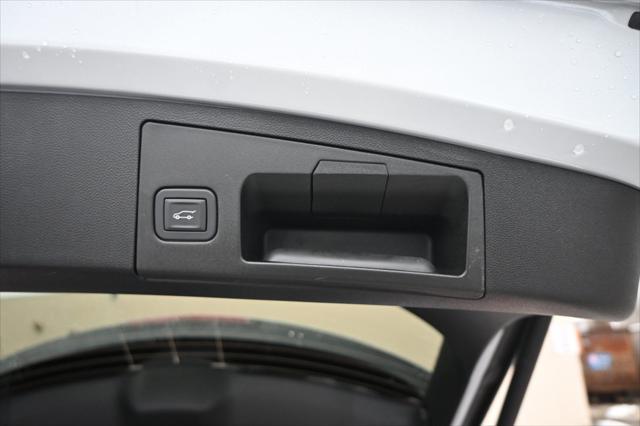 new 2025 Cadillac XT4 car