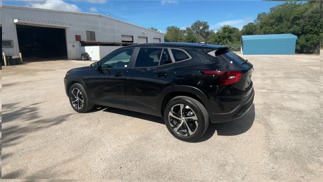 used 2024 Chevrolet Trax car, priced at $22,300