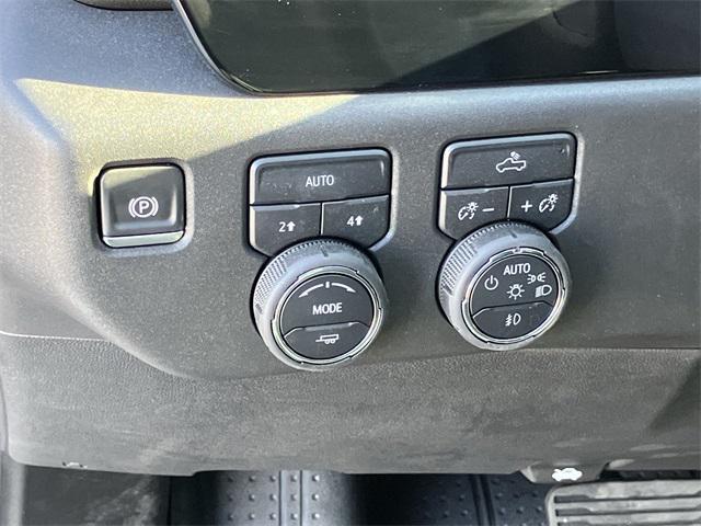 new 2025 Chevrolet Silverado 1500 car, priced at $63,992