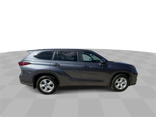 used 2023 Toyota Highlander car, priced at $32,300